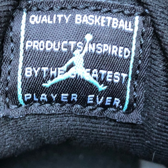 Air Jordan 11 Retro Low Emerald Green - 13c - Picture 6 of 8